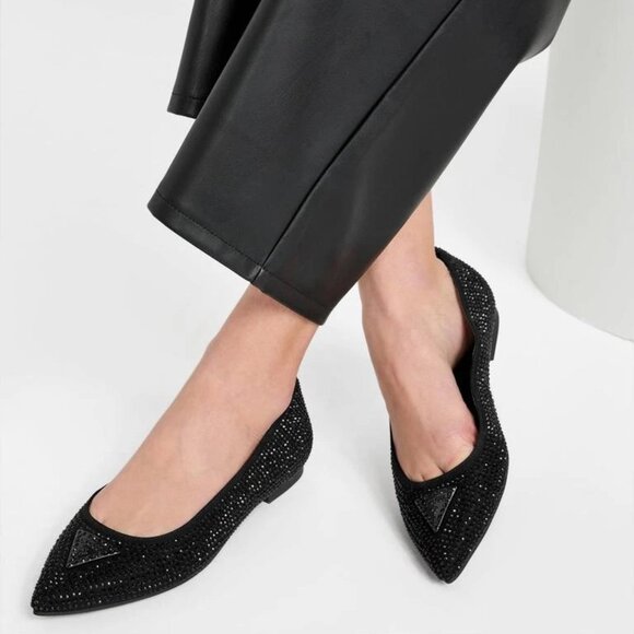GUESS Black Rhinestone Pointed Flats - Size 9 - NWB - Picture 1 of 2
